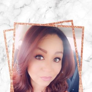 Meet your Posher, Claudia